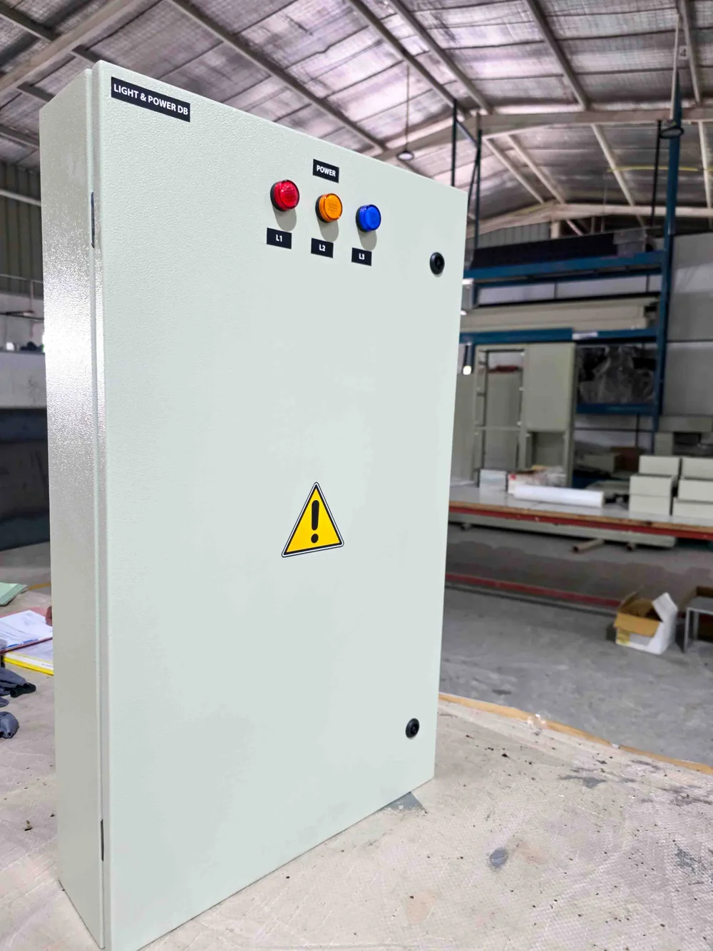Meklet electrical distribution enclosure